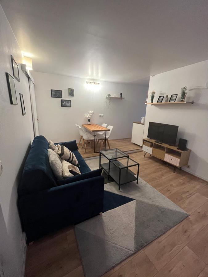 Ferienwohnung Chateau Versailles A 10 Min A Pied Exterior foto